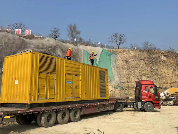 伽师发电机租赁如何根据测试结果判断机油泵的工作状态是否正常？