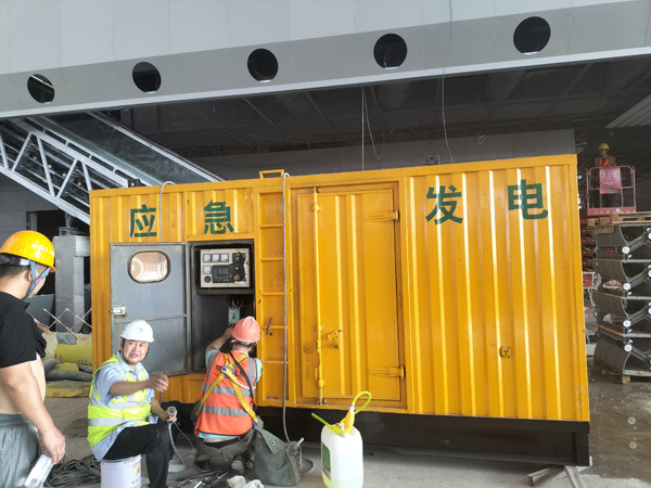 伽师怎样判断空气滤清器是否需要更换？